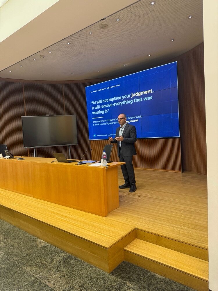 Mohamad Eid Chmaitilli delivering an AI training session